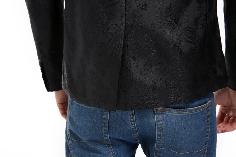 พร้อมเช่า ชุดสูทชาย สีดำ พิมพ์ลาย เนื้อผ้าแพรแบบหรูมาก