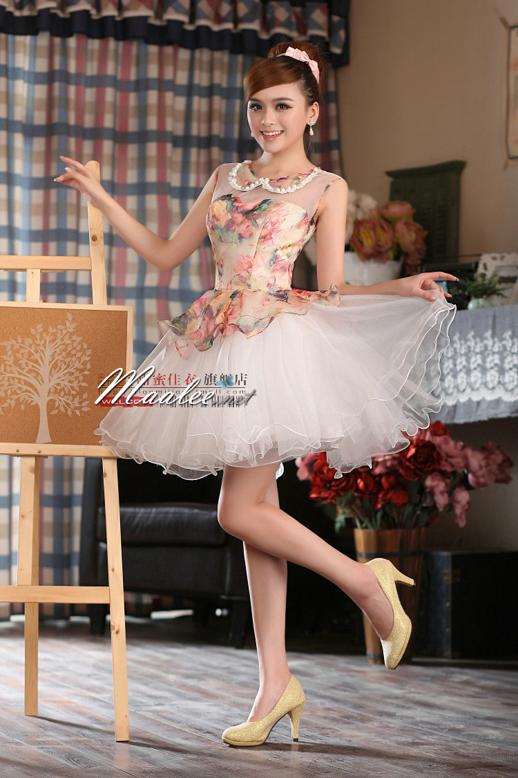 พร้อมเช่า ชุดแฟนซี ชุดราตรีสั้น หวานแบบ Vintage ผ้าโปร่งลายดอกไม้ กระโปรงผ้าแก้วสีขาว สวยหวาน