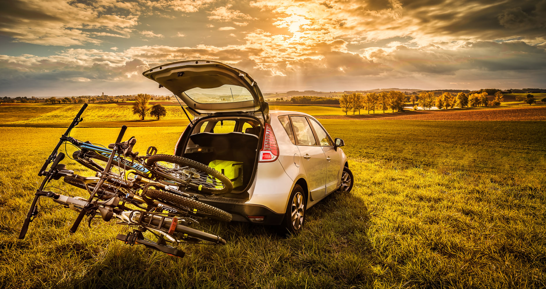 แร็คบรรทุกจักรยาน BUZZRACK BUZZWING 3 Car Bike Rack แร็คจักรยานติด Tow ball บรรทุก 3 คัน มีฐานรองล้อ, 2018 (Towbar) แร๊คท้ายรถ