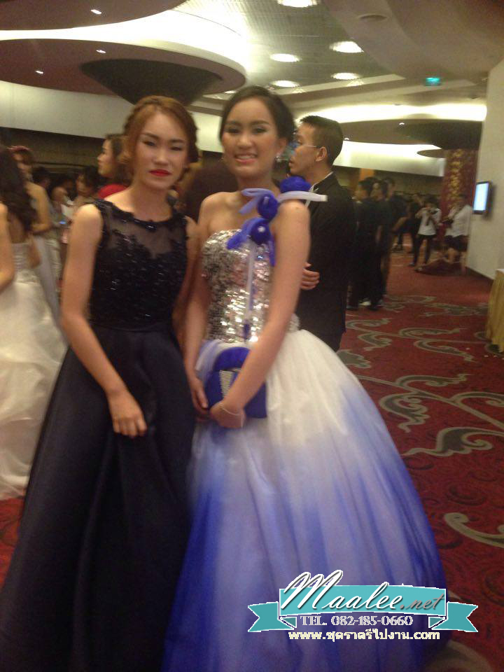 พร้อมเช่า ชุดแฟนซี ชุดราตรียาว สีน้ำเงิน ช่วงอกปักเลื่อม กระโปรงแต่งผ้าโปรงดอกไม้