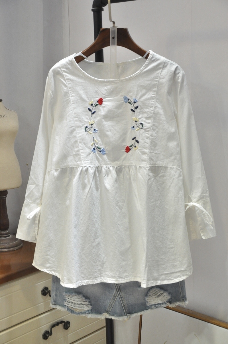 เสื้อผ้าคอตตอนปักลาย