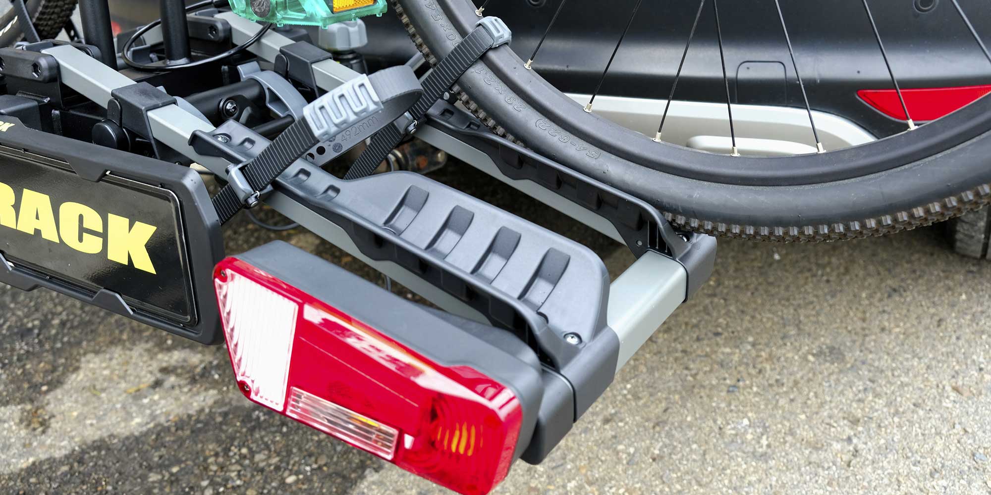 BUZZRACK EAZZY 2 แร็คจักรยานวางท้ายรถ (ต้องมี Townball) สำหรับ 2 คัน แร๊คท้ายรถ