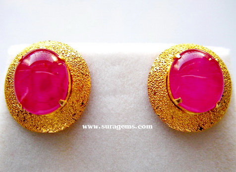 NATURAL RUBY ทับทิมพม่า ชุดแหวน+ต่างหู เนื้อดีสีสวย แดงฉ่ำ อวบอิ่ม เนื้อธรรมชาติ สวยจริงๆ แหวน 9 x 11 x 6.2 มม. ต่างหู 8 x 9.5 x 3.5 มม.