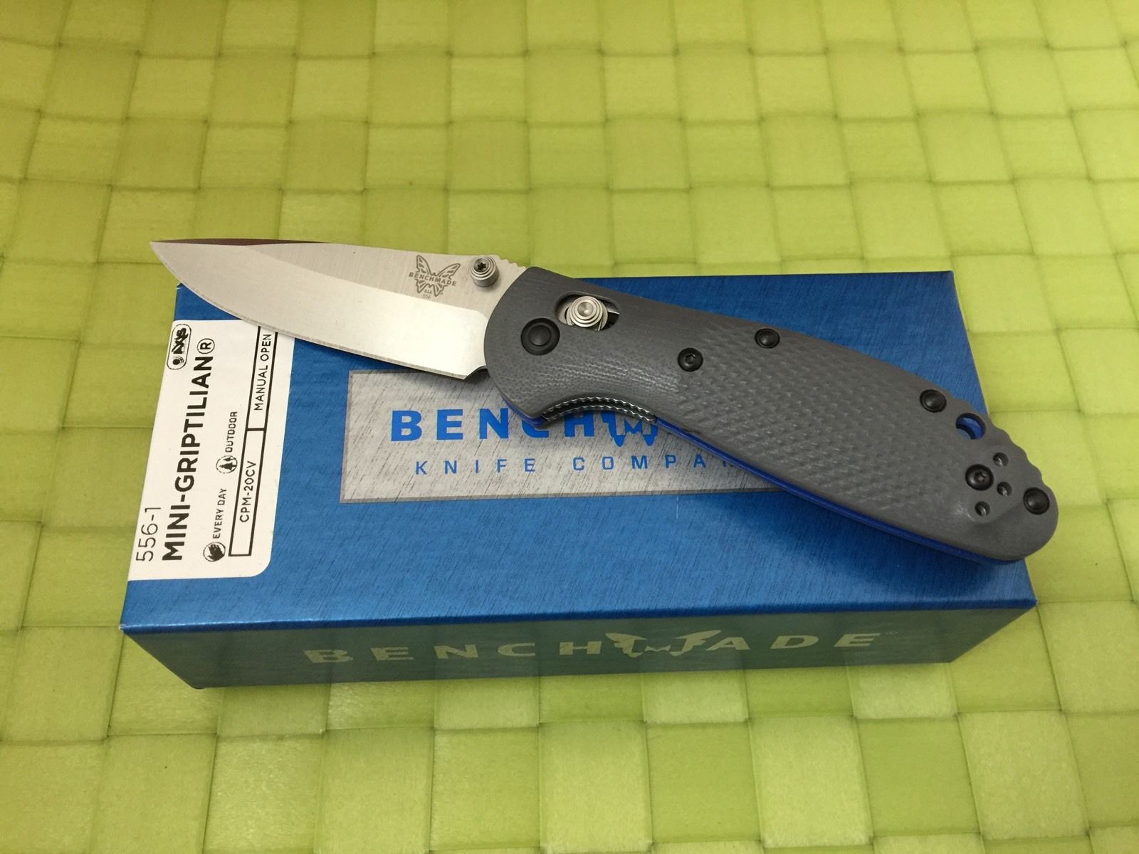 มีดพับ ฺBenchMade 556-1 ใบมีด CPM-20CV ของแท้ 100% ออกใหม่ ปี 2016