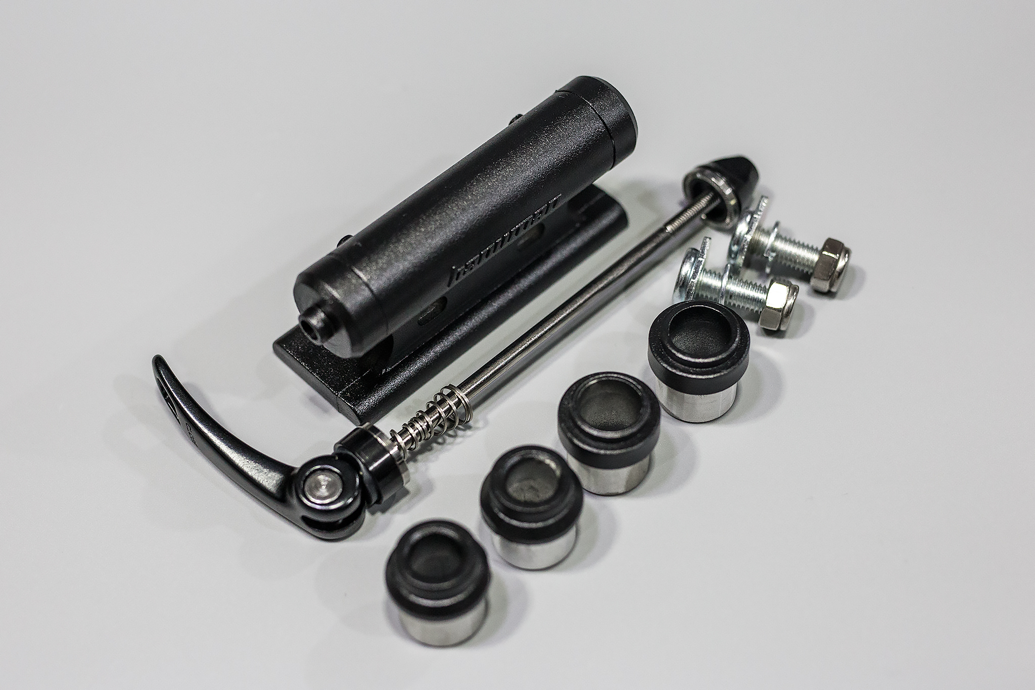 แร็คบรรทุกจักรยาน ชุดหัวแร็ค Hanuman rack 3 in 1 Car Bike Rack Block Heavy-Duty QR Alloy Fork Mount Pickup Truck Bed Rack Carrier Holder(9mm. / 12mm. / 15mm)