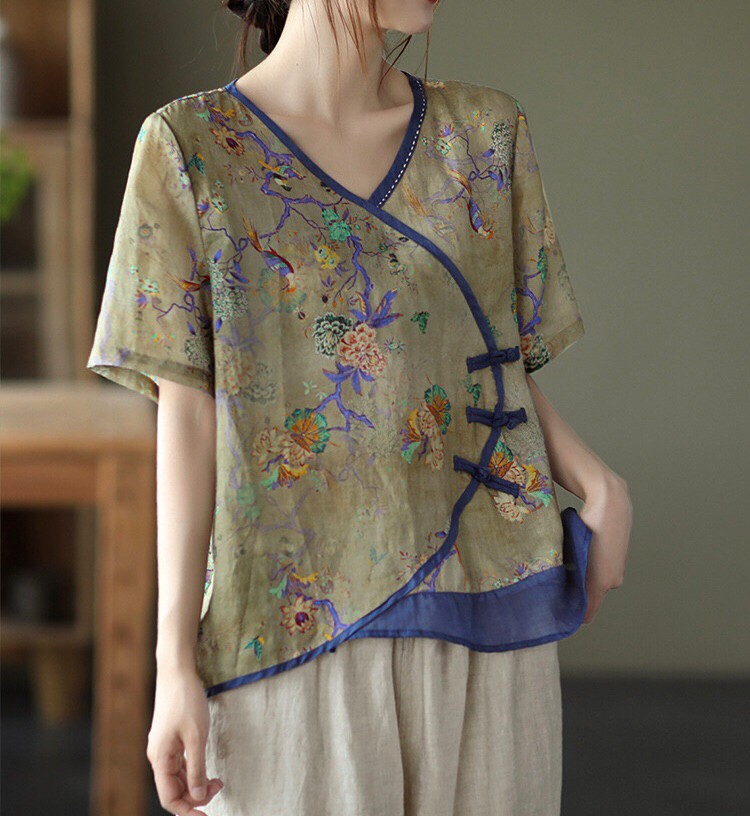 เสื้อคอวีผ้าลินินซิลค์ลายดอกไม้