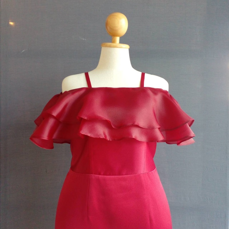 พร้อมเช่า ชุดราตรี สาวพลัสไซส์ สีแดงเบอร์กันดี สายเดี่ยวปาดไหล่ กระโปรงหางปลา