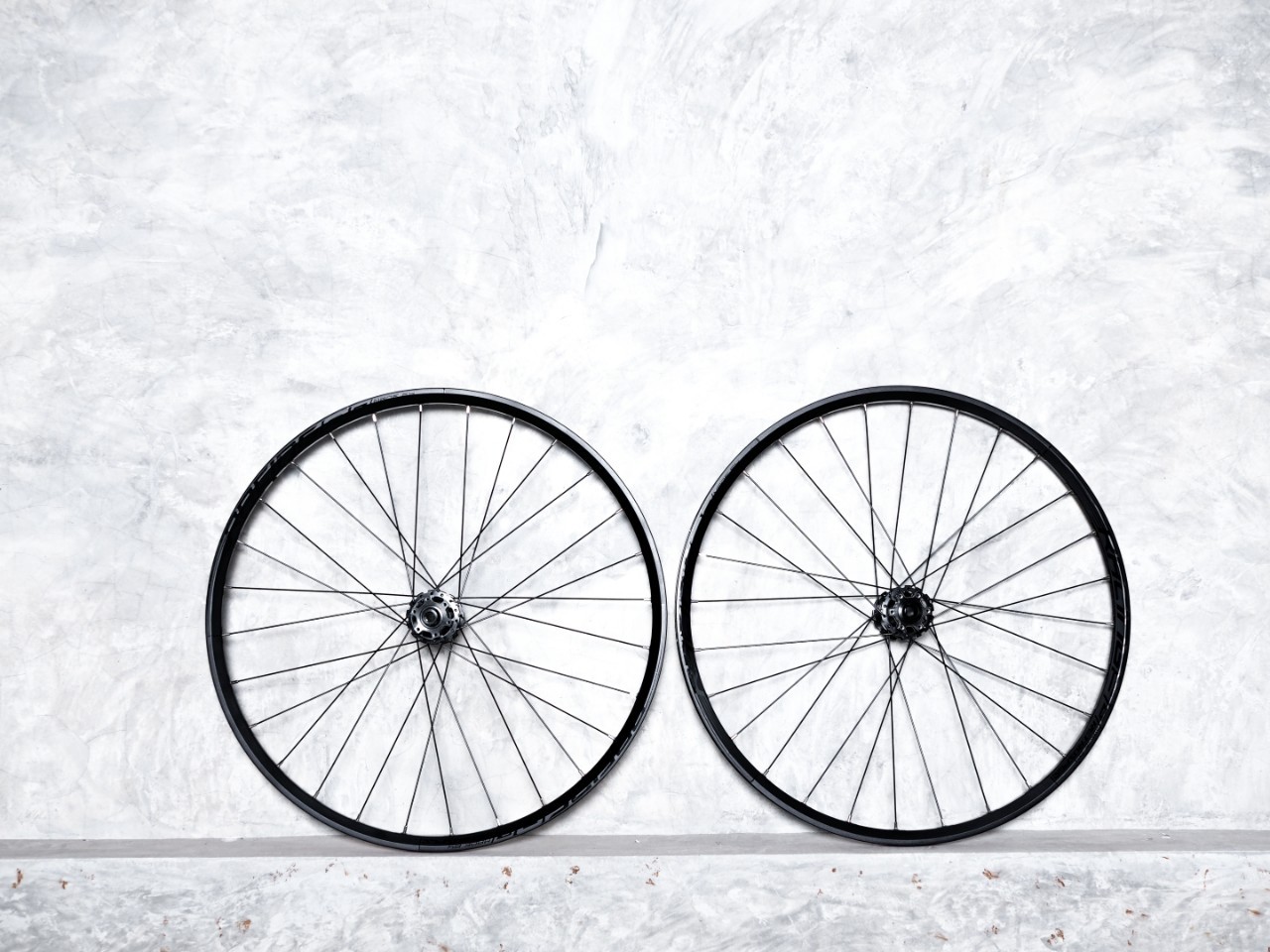 ชุดล้อเสือภูเขา Retrospec Aluminum 26" ดุมคาร์บอน 11spd