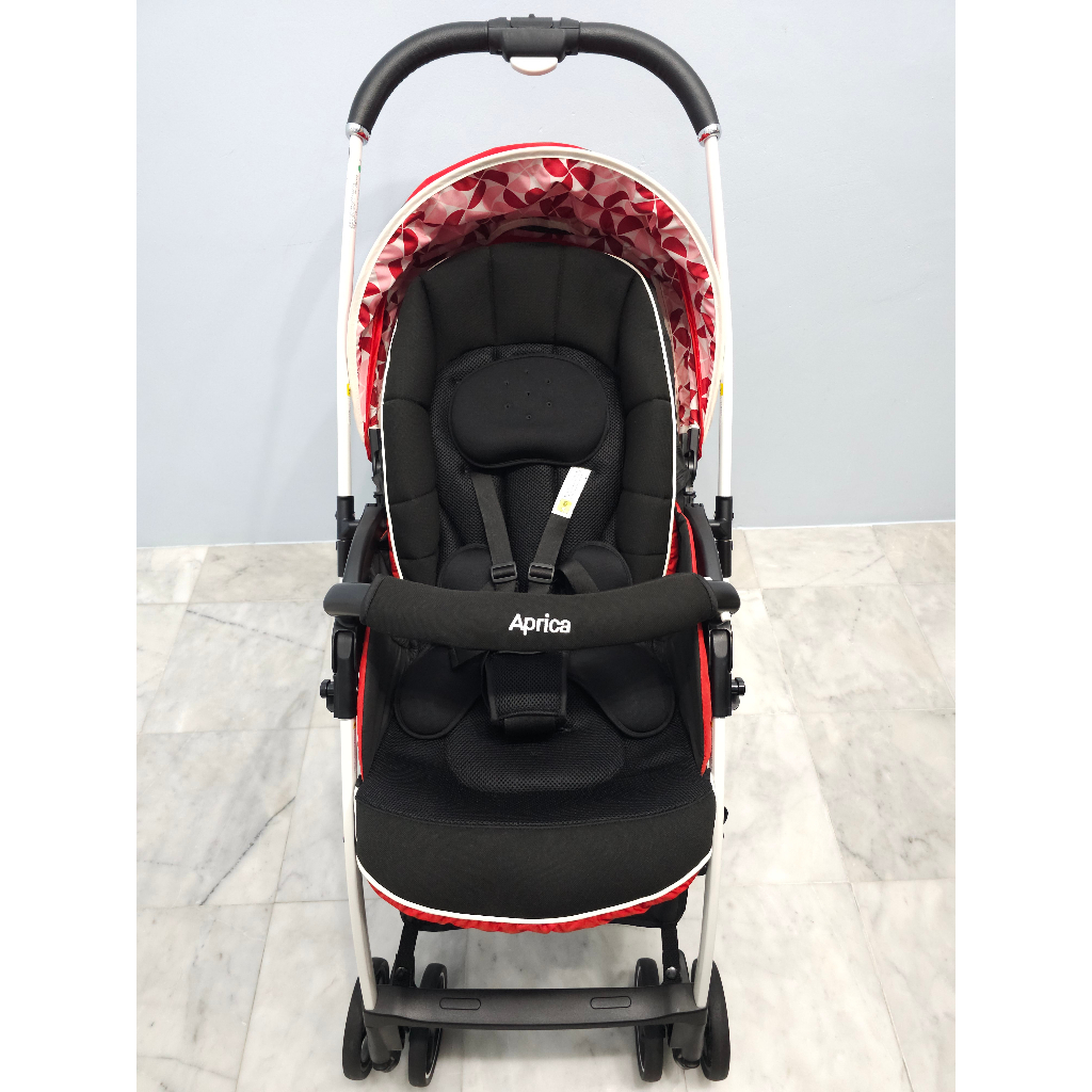 Aprica Luxuna Sofa Cushion สีแดง