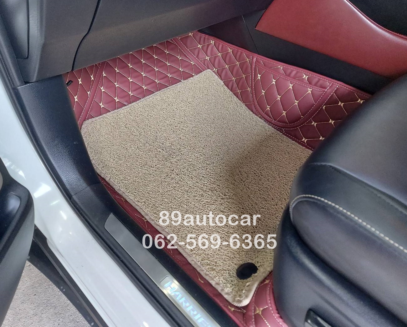 พรมรถยนต์ Toyota Harrier 2015 ปูพรม7D สีแดงเลือดหมู เสริมด้วยพรมดักฝุ่นสีครีม