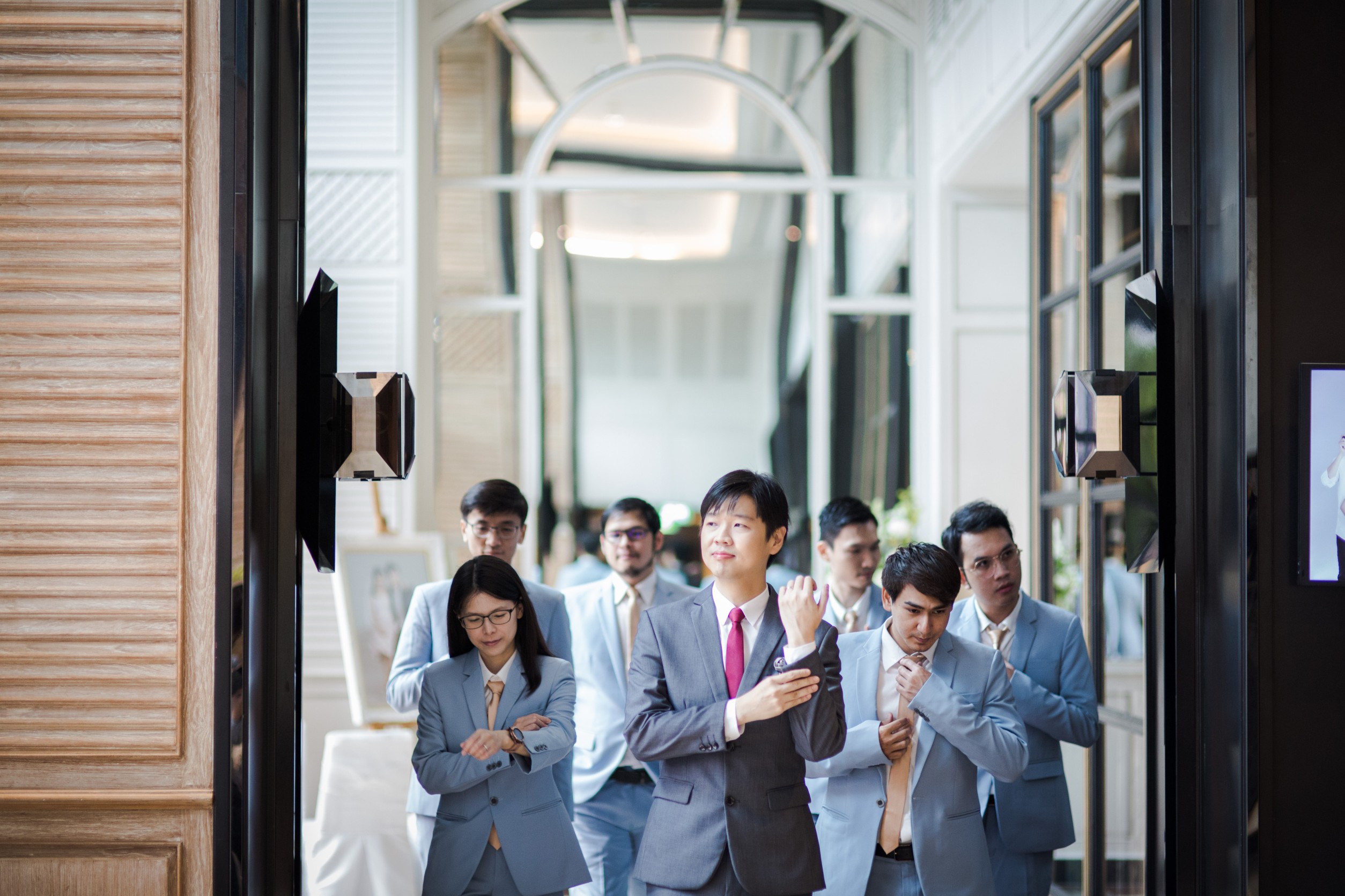 พร้อมเช่า สูทสีฟ้าพาสเทล Dusty Blue สูทเพื่อนเจ้าบ่าว ไม่มีเสื้อกั๊ก