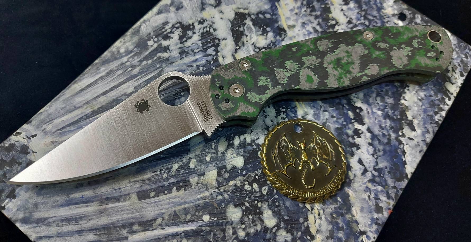 SPYDERCO PARAMILITARY 2 JUNGLE WEAR FAT CARBON SATIN M4 SMKW EXCLUSIVE