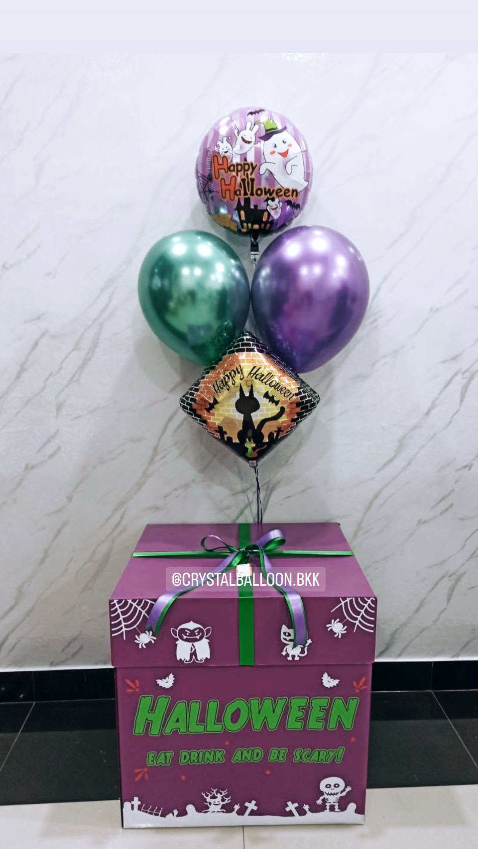 กล่องของขวัญ Halloween Surprise Box กล่องม่วง พร้อมตกแต่ง ฟอยล์ 2 ชิ้น,ลูกโป่ง 2 ลูก สามารถเปลี่ยนสีลูกโป่ง/เปลี่ยนฟอยล์ตกแต่งได้