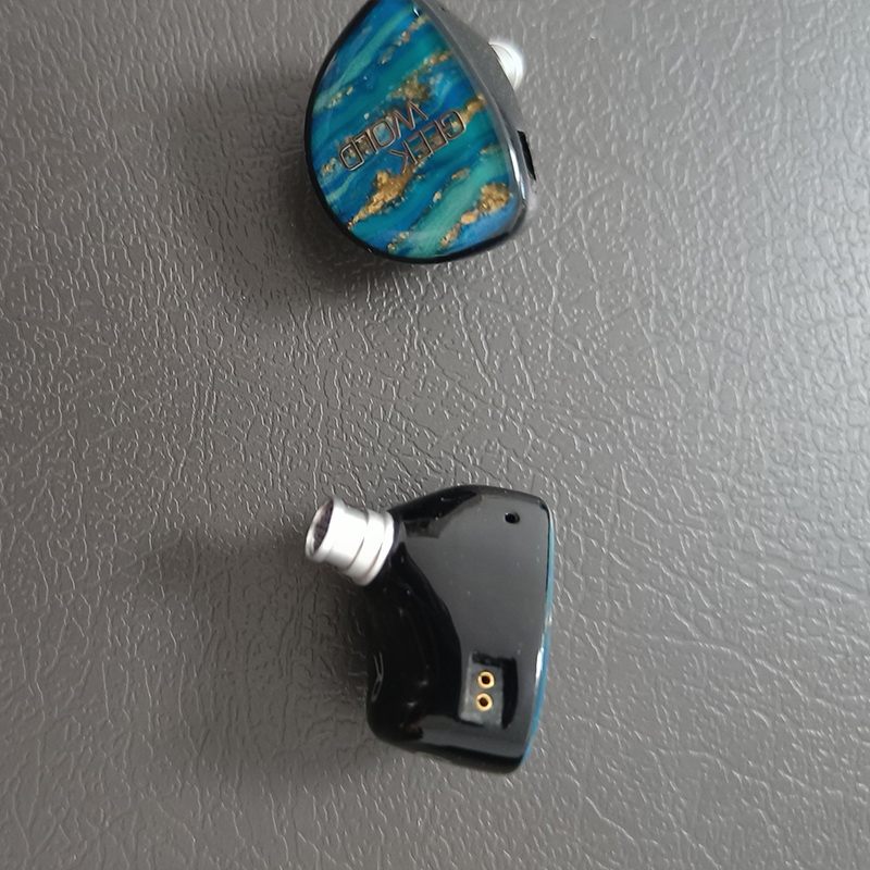 Geek Wold GK100 หูฟัง Hybrid 9 ไดรเวอร์ 2BA+3DD+4PZT พร้อมสาย Hakugei ประกันศูนย์ไทย