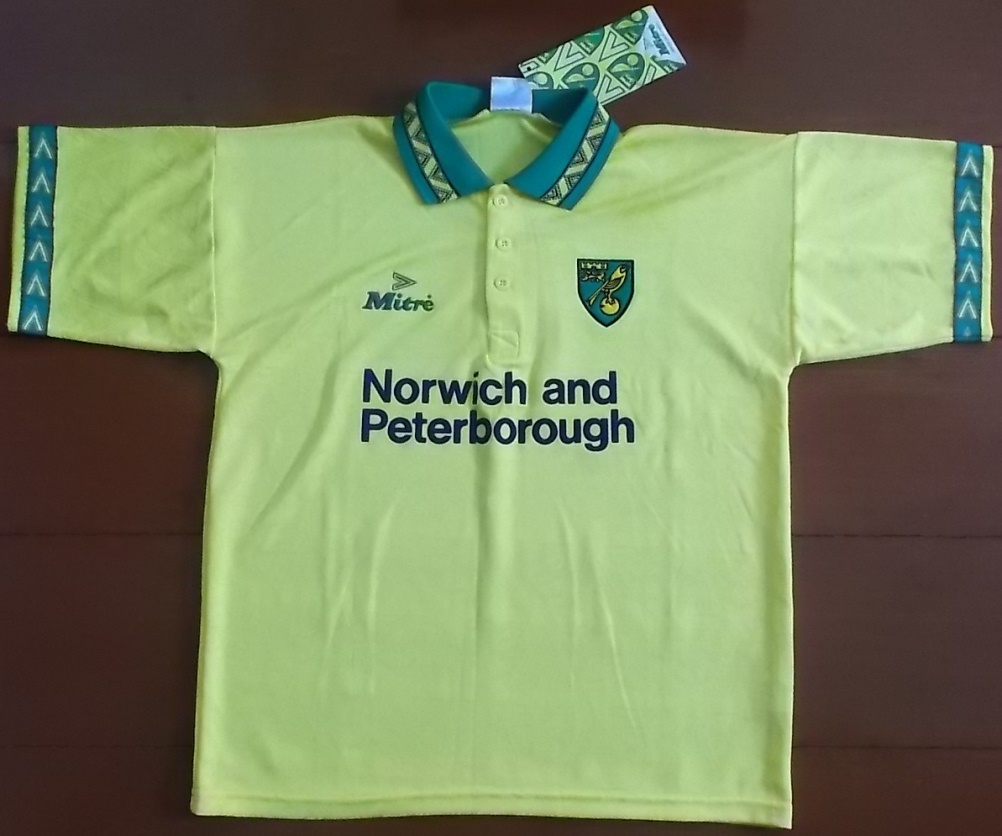 เสื้อฟุตบอล ทีมสโมสรนอริช ซิตี้ ชุดเหย้า 1994/96 ใหม่ M-Size / NORWICH CITY Football Shirt Home Kit 1994/96 Jersey NEW M-Size