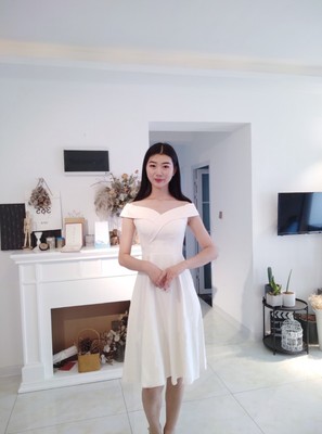 Pro-order เดรสขาว ถ่ายพรีเวดดิ้ง ปาดไหล่ (ซิปหลัง)