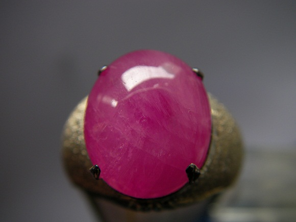 ทับทิมพม่า กิมบ่เซี้ยง สตาร์ชัด 6 ขา สีแดงชมพู เนื้อในธรรมชาติ ขนาด 10x12x6.8 mm. นน.7.7 ct.