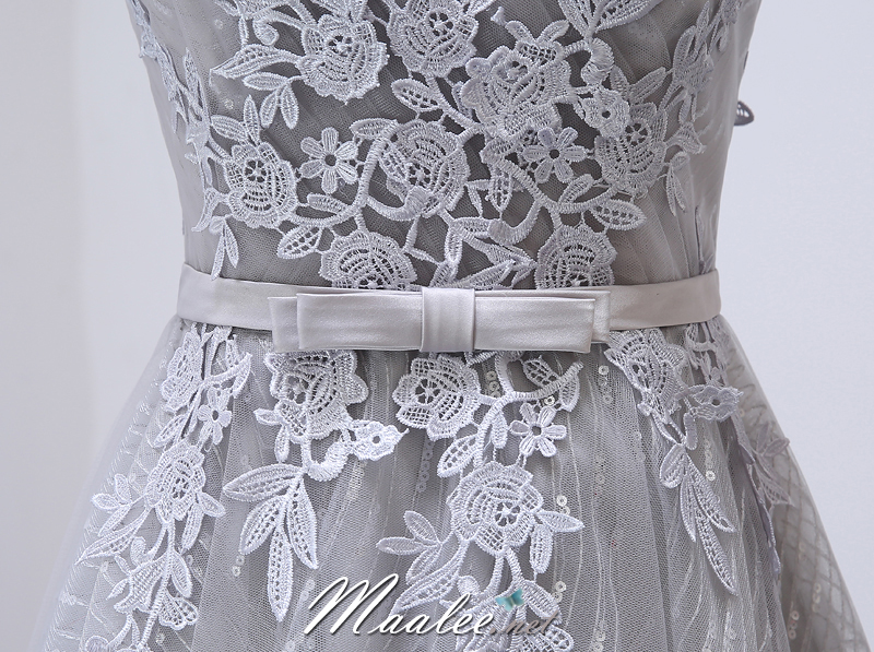 พร้อมเช่า ชุดราตรีสั้น แขนกุด สีเทา แต่งลายลูกไม้ ผ้าตาข่าย ข้างในปักเลื่อมสวย