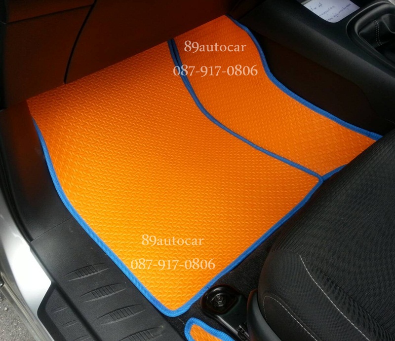 พรมกระดุมปูพื้นรถยนต์เข้ารูป Toyota Revo Cab จิ๊กซอร์สีส้มขอบฟ้า