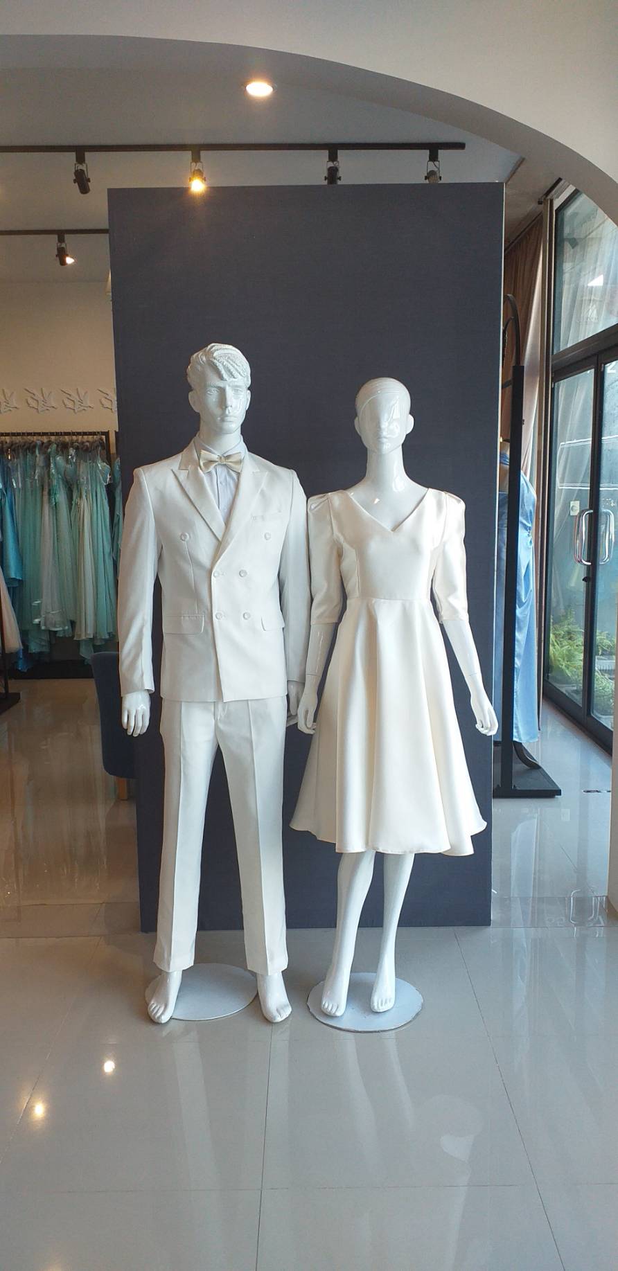 พร้อมเช่า ชุดแต่งงาน มินิมอล ชุดหมั้น แขนสามส่วน