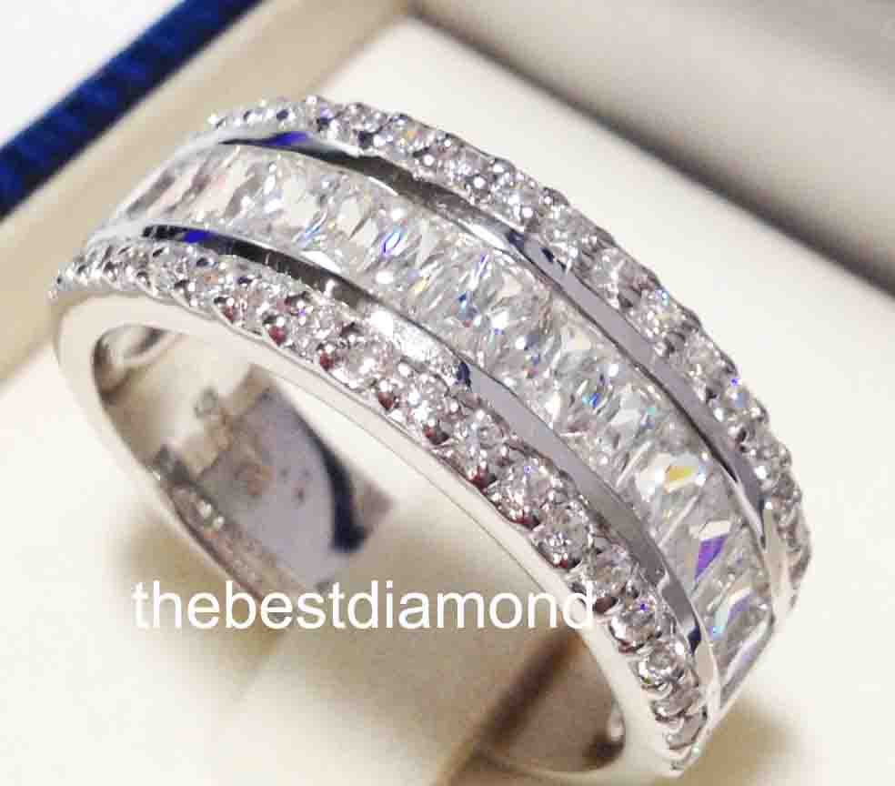 SR012RD แหวนเงินแท้ ใส่เป็นแหวนคู่รักได้ หรูหรา ดูไฮโซ ดูดีมากๆ เพชรแวววาวระยิบระยับ ใช้เพชรcz กลม กับ สี่เหลี่ยม แบบมาจากร้านจิวเวลลี่เลยค่ะ