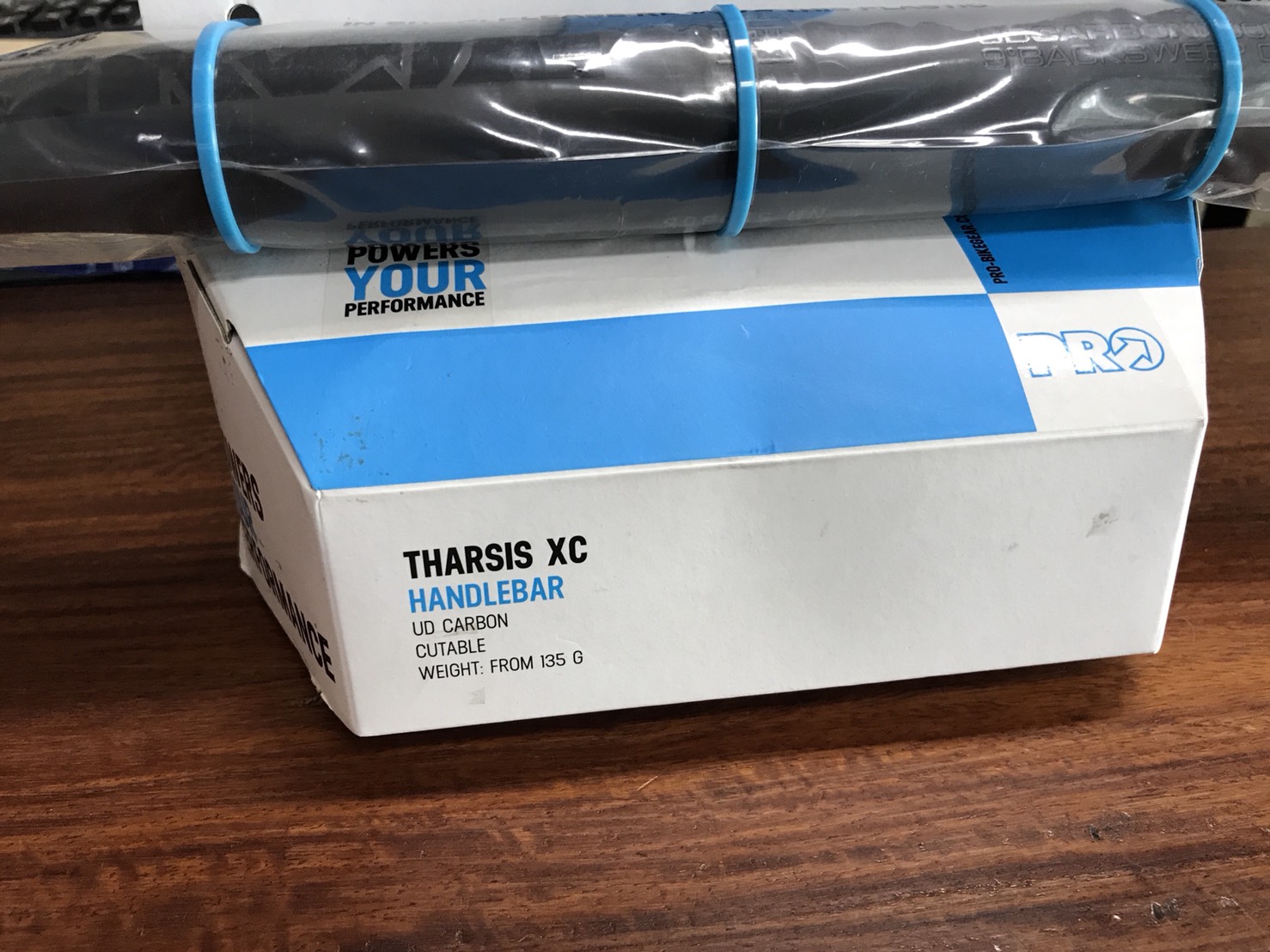 แฮนด์ตรงคาร์บอน PRO Tharsis XC Flat Carbon Handlebars Top, 31.8 , 740mm