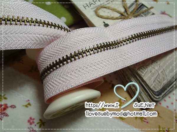 ซิปหลา เบอร์ 3 สีชมพูอ่อน (3 หลา)