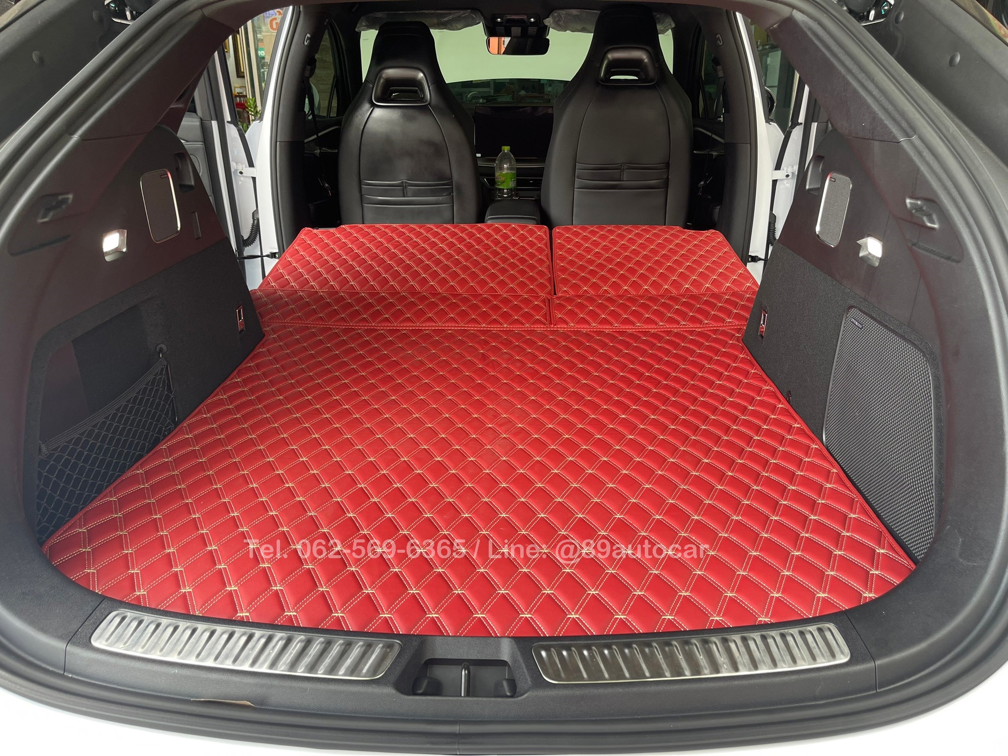 พรมรถยนต์ BYD Sealion 7 พรม7D สีแดงไวน์ด้ายทอง เต็มคัน 9 ชิ้น พร้อมไวนิลดักฝุ่น 3 ชิ้น