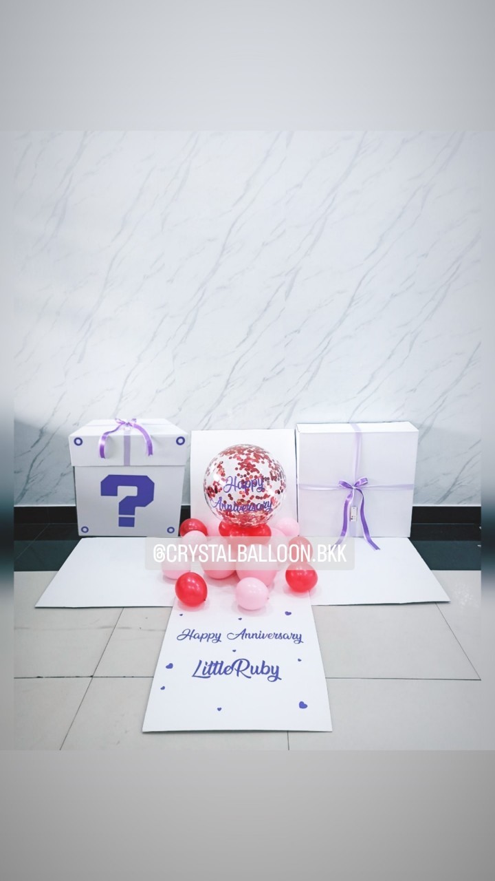 Surprised Box กล่องเซอร์ไพรส์วันครบรอบ Bubble ขนาด 18" ตั้งฐาน พร้อมตกแต่ง สามารถใส่รูปได้ 2 ใบ สามารถเปลี่ยนสีลูกโป่ง/เปลี่ยนสีข้อความได้