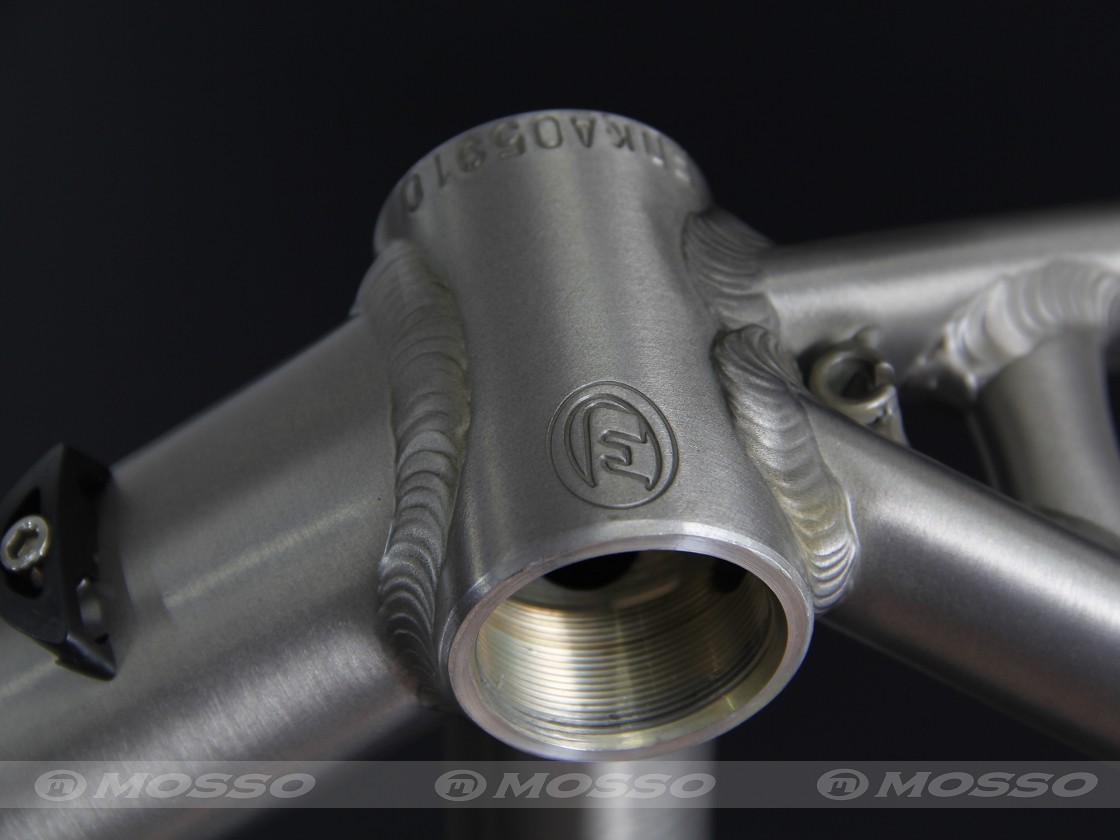 เฟรม MOSSO 690 PRO เฟรมอลูมิเนียมน้ำหนักเบาเพียง 1.26 กก. | 26" และ 27.5" | จักรยานเสือภูเขา XC มืออาชีพ