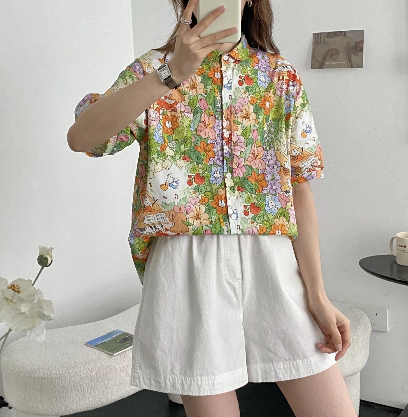 เสื้อผ้าฝ้ายลายดอกไม้แต่งกระเป๋า