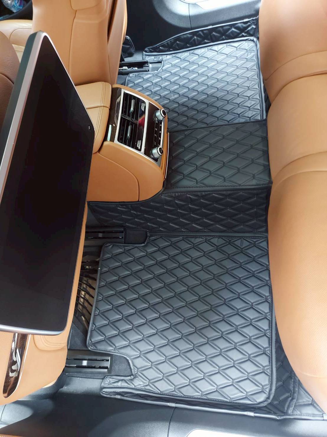 พรมปูพื้นรถยนต์ 6D BMW 720LD G12 สีดำด้ายดำ