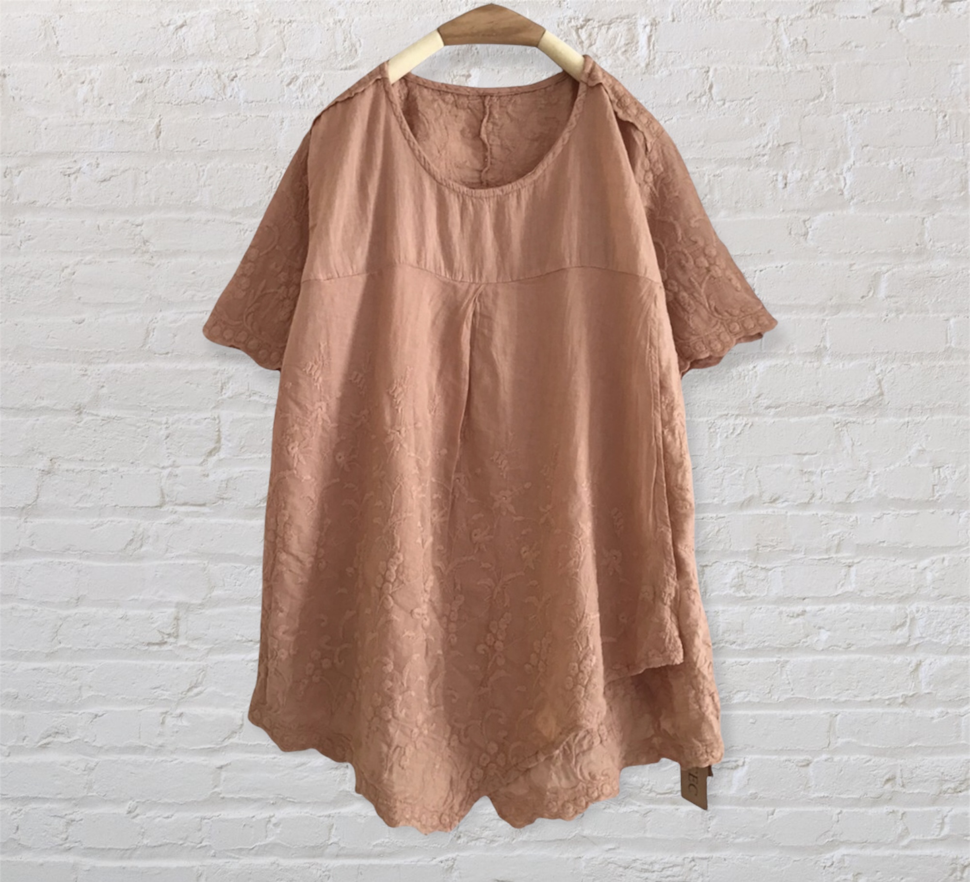 เสื้อผ้าฝ้ายนุ่มลายปักลูกไม้