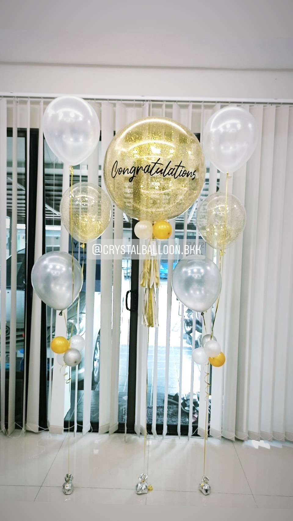 ลูกโป่ง แสดงความยินดี Bubble ขนาด 24" Theme สีทอง พร้อม ช่อลูกโป่ง ช่อ 3 ลูก 2 ช่อ,ลูกโป่งใส ใส่กลิตเตอร์ พร้อมตกเเต่ง สามารถเปลี่ยนสีลูกโป่ง/เปลี่ยนข้อความ/เปลี่ยนขนาดได้