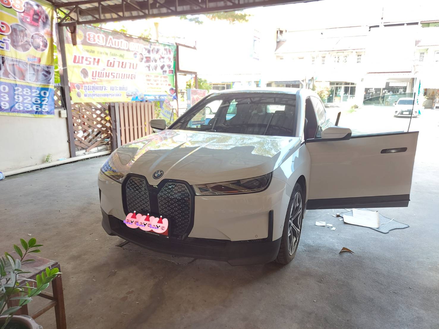 ขายพรมรถยนต์ BMW IX Xdrive40 M60 2023 ปูพรม6D สีแดงเลือดหมู เต็มคัน