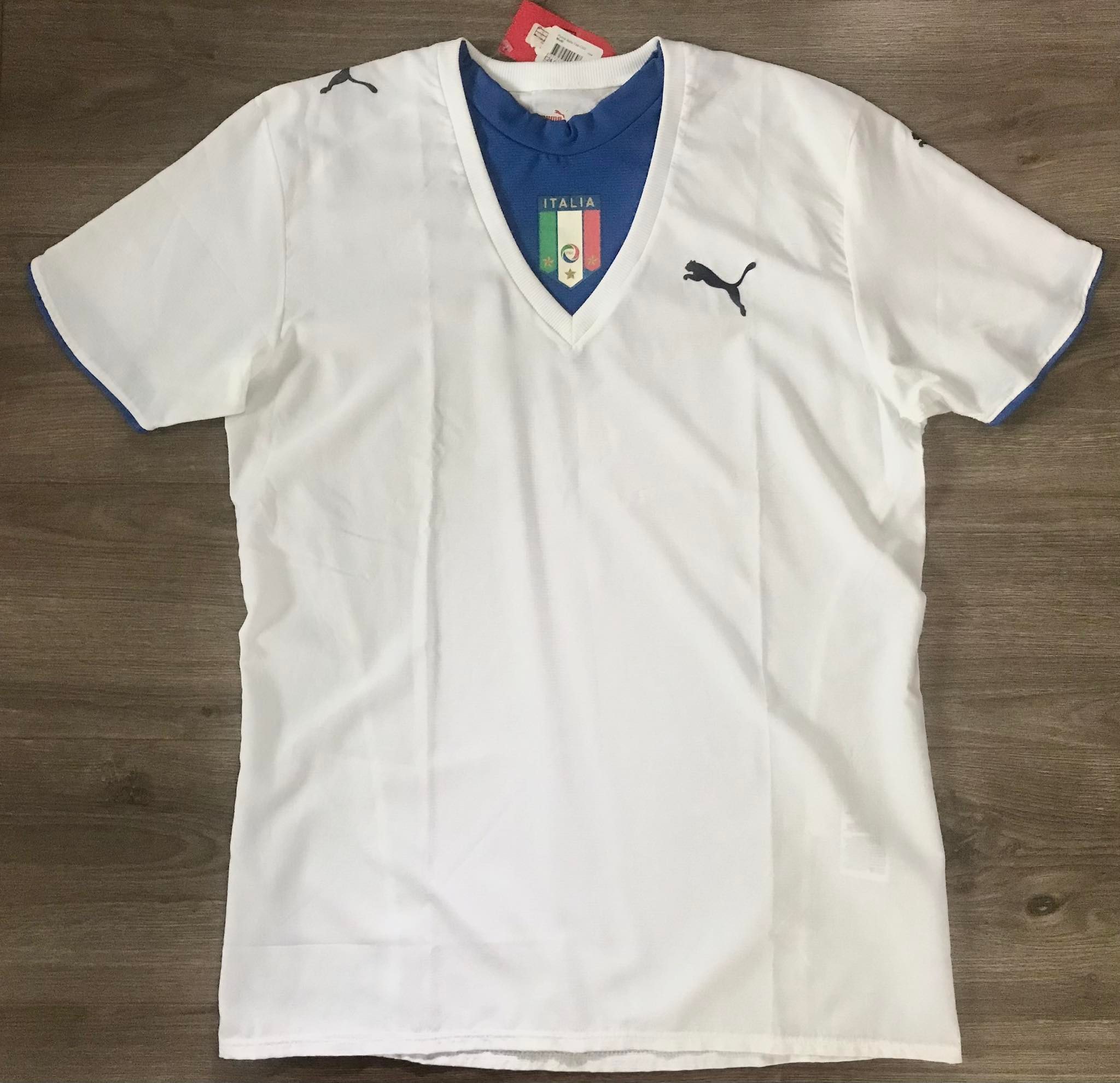 เสื้อฟุตบอล ทีมชาติอิตาลี Supporter Version ชุดเยือน ชุดลุยศึกฟุตบอลโลก 2006 ใหม่ L-Size / ITALY Football Shirt Supporter Version Away Kit World Cup 2006 Jersey NEW L-Size