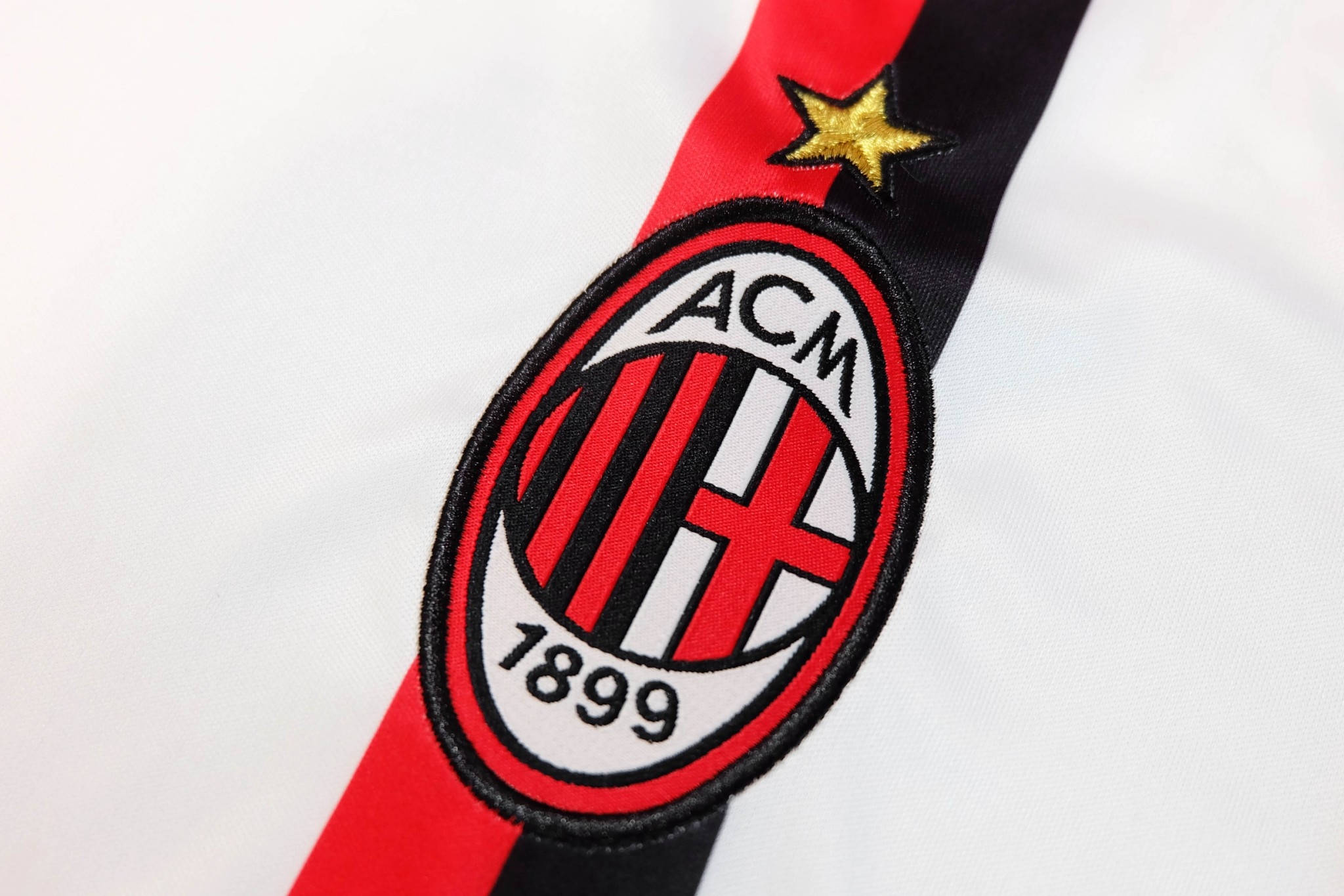 AC Milan 2011/12 Away Vintage Jersey เสื้อฟุตบอลเอซีมิลาน เยือน