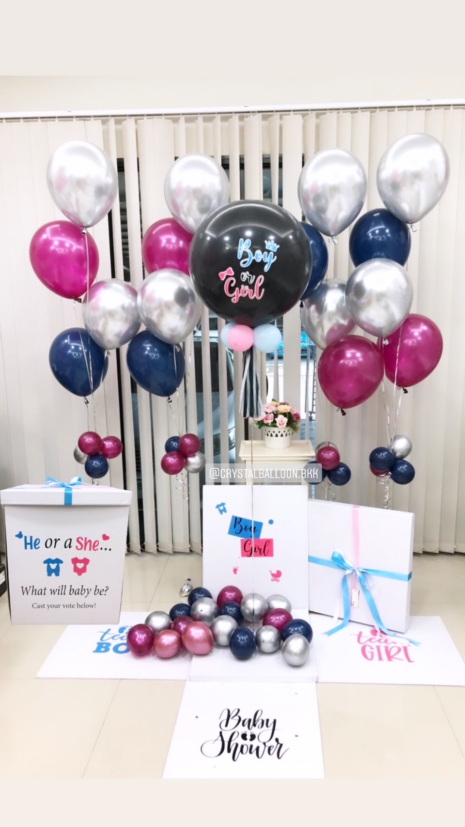 Gender Reveal ทายเพศ แบบกล่องเซอร์ไพรส์ Bubble ขนาด 24" สีดำ พร้อมตกแต่ง ช่อลูกโป่ง 4 ช่อ สามารถเปลี่ยนสีลูกโป่ง/เปลี่ยนข้อความได้