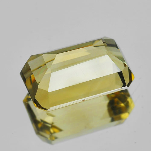 พลอยซิทรินสีเหลือง 5.20 กะรัตทรงสี่เหลี่ยม