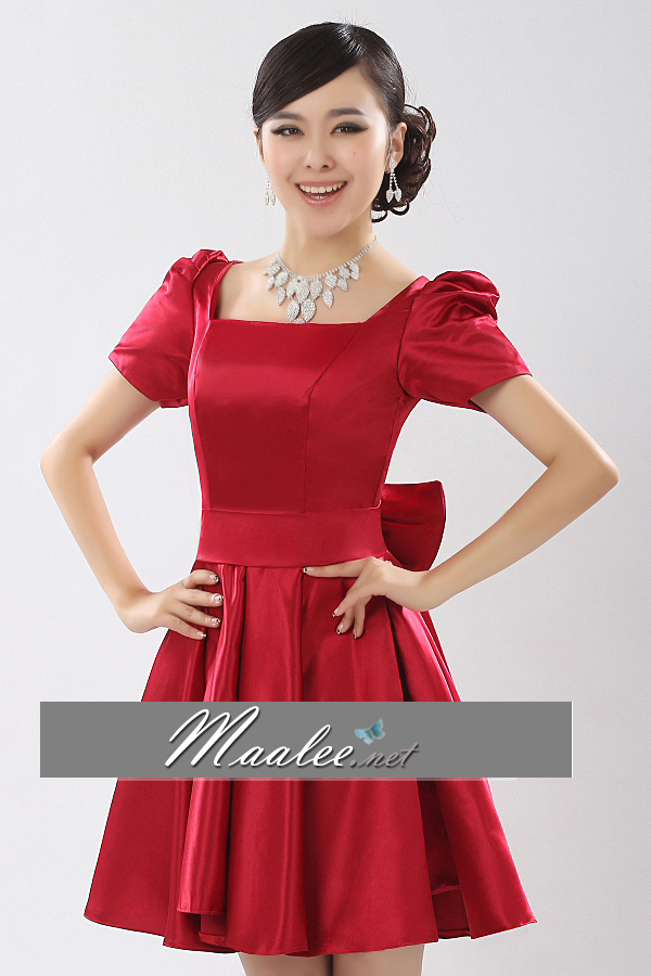 พร้อมส่ง ชุดราตรีสั้น สีแดง เรียบหรู แขนตุ๊กตา ผ่า V ด้านหลัง