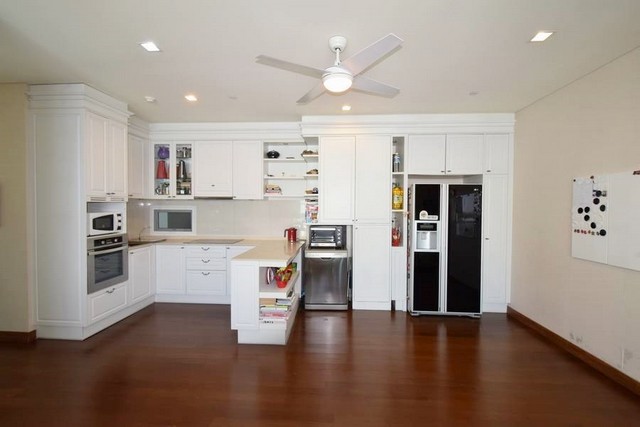 ให้เช่าคอนโดหรู ไอวี่ ทองหล่อ ชั้น 10 ห้อง 186 ตร.ม.4 ห้องนอน เฟอร์นิเจอร์ เครื่องใช้ครบครัน