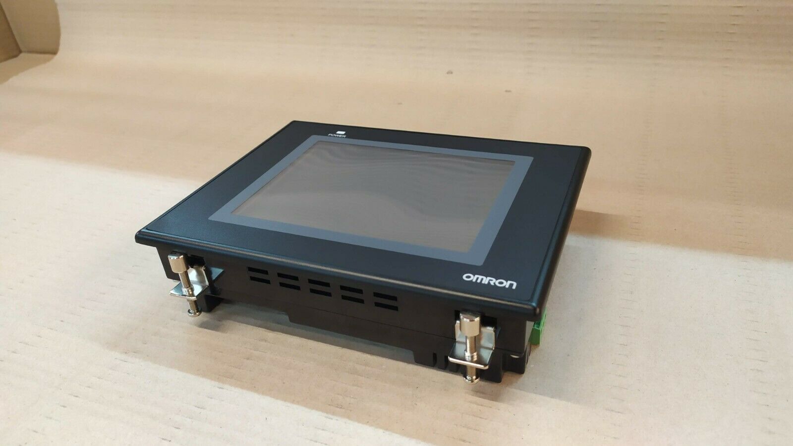 NB5Q-TW00B HMI " OMRON "