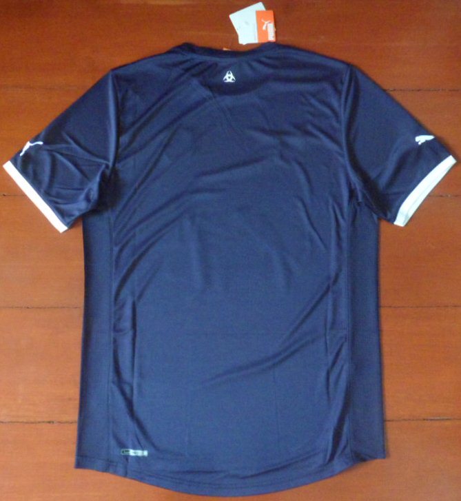 เสื้อฟุตบอล ทีมสโมสรชิรงแด็งส์ เดอ บอร์กโดซ์ ชุดเหย้า 2011/12 ใหม่ M-Size / GIRONDINS de BORDEAUX Football Shirt Home Kit 2011/12 Jersey NEW M-Size