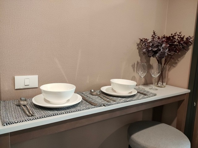 ให้เช่าคอนโด เดอะ เบส สะพานใหม่ 28.21 ตรม.ห้องใหม่ แต่งครบ เครื่องใช้ไฟฟ้าครบ ติด BTS สายหยุด