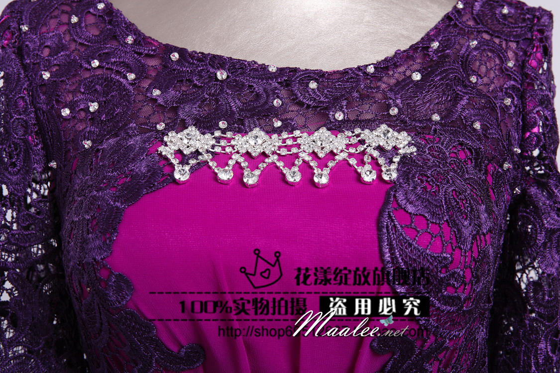 พร้อมเช่า ชุดราตรียาว สีเขียว แขนสามส่วน แต่งลูกไม้ จับเดรปทรงนาฬิกาทราย (L - 3XL)