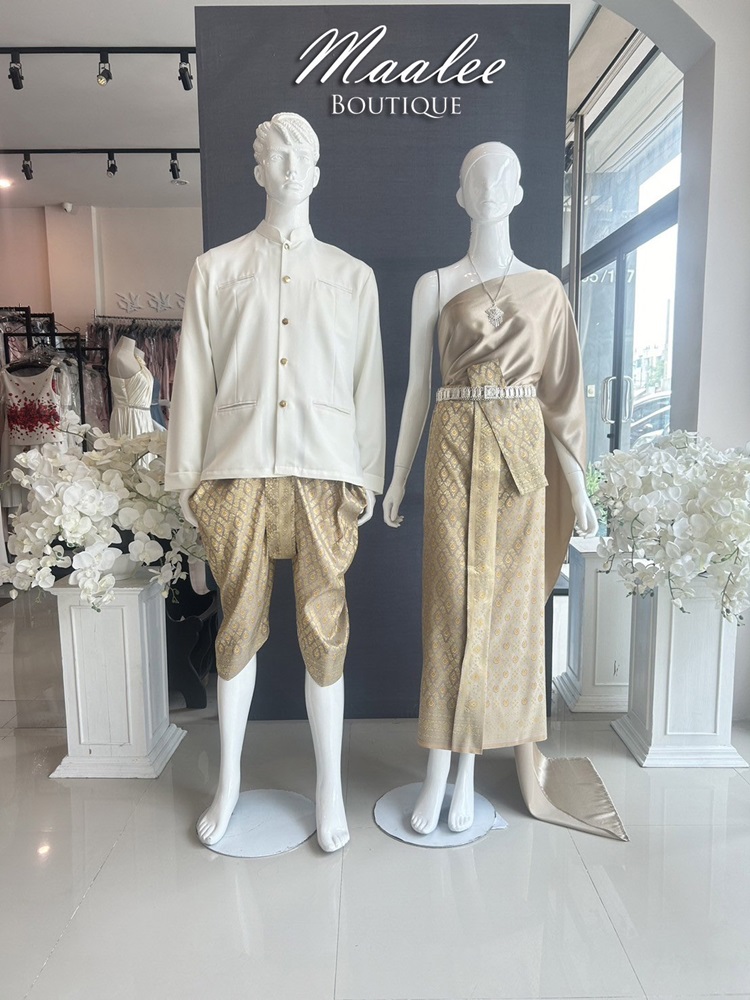 เช่า ชุดไทย ชุดเพื่อนเจ้าสาว ชุดไทยผ้าถุงสีเทาชาทอง สไบสีทองน้ำตาล