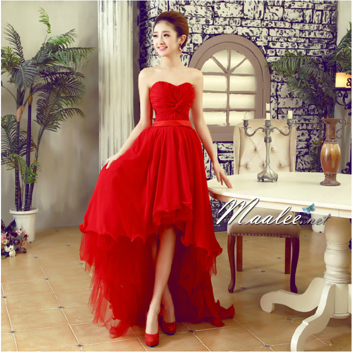 พร้อมเช่า ชุดราตรีสั้น เกาะอก หน้าสั้นหลังยาว คอจับเดรปรูปหัวใจ สีแดง