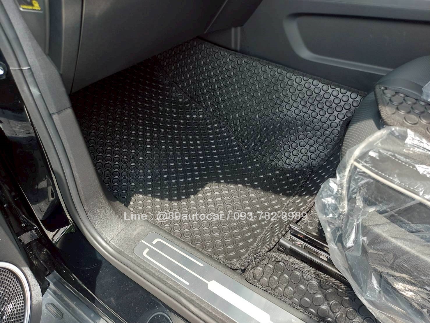 พรมกระดุมปูพื้นรถ Tank300 ปี 2025 สีดำขอบดำ เต็มคัน