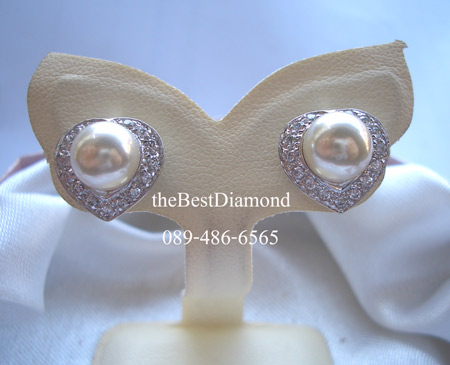 สินค้าหมด+++BE507RD+++ต่างหู pearl in Heart+++ ต่างหูมุก ดูดี หรูหรา ดีไซน์เก๋ มุกอยู่ตรงกลาง โดยขอบเพชรเป็นรูปหัวใจ ดูผู้ดีสุดๆ
