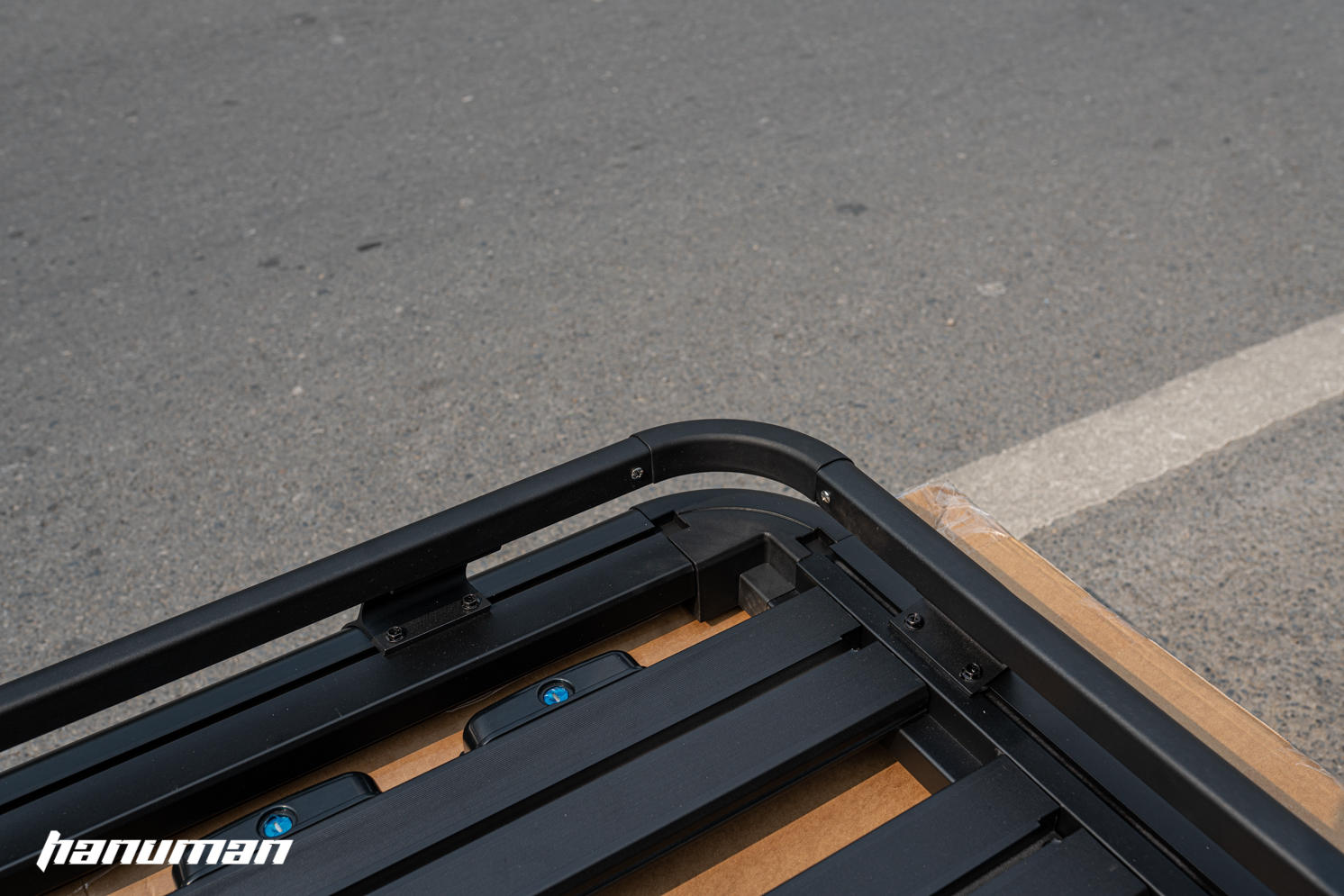 แร็คหลังคา 𝗛𝗔𝗡𝗨𝗠𝗔𝗡 𝗥𝗢𝗢𝗙 𝗧𝗥𝗔𝗬 (𝗕𝗔𝗦𝗞𝗘𝗧) วัสดุอลูมิเนียม มีไซส์ S, M, L ที่เก็บกระเป๋าเดิน